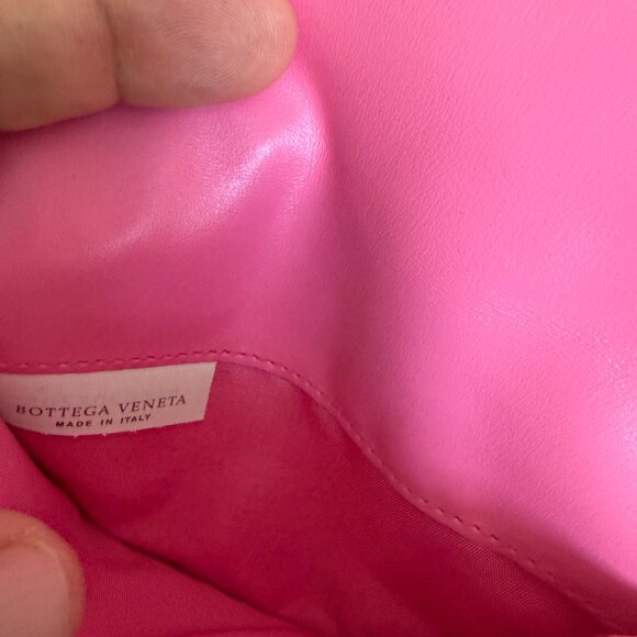 Bottega Veneta BV Pink Large Weave Intrecciato Leather Passport Holder - Picture 7 of 10